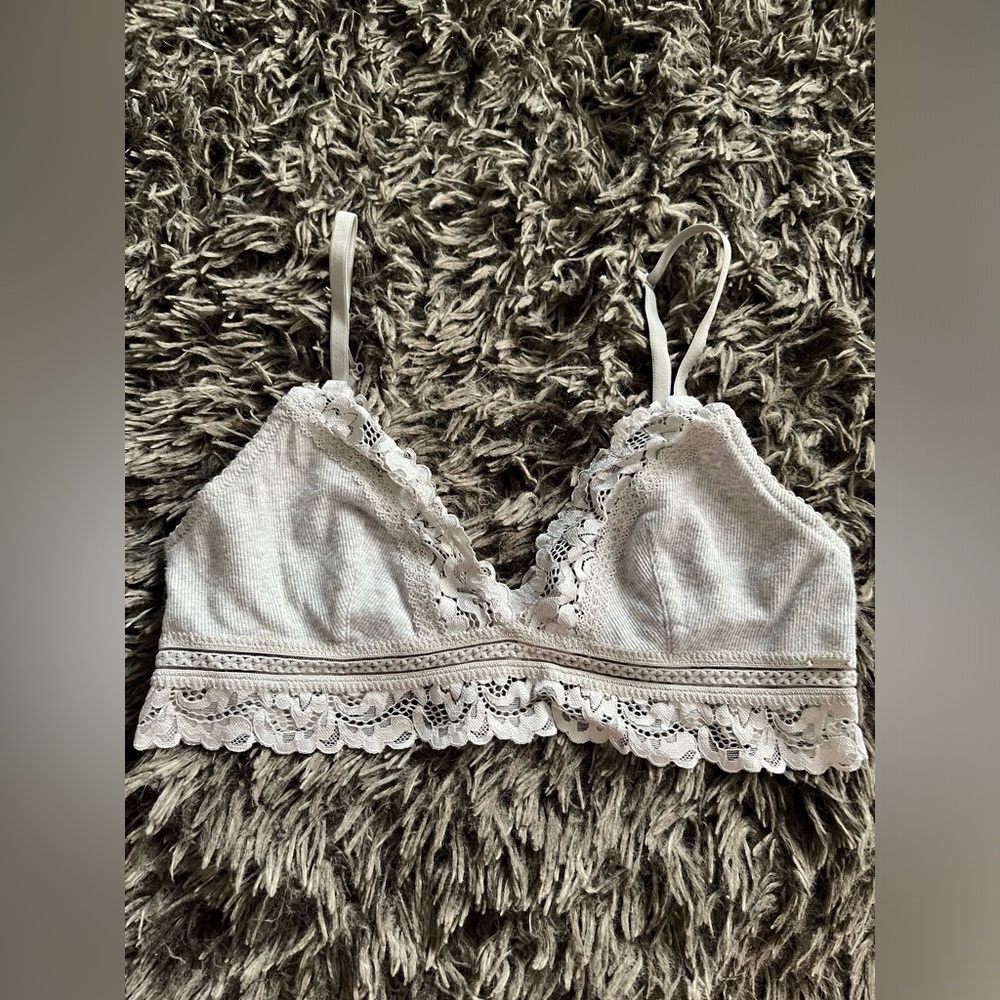3/$10 la Vie en Rose Lace Triangle Bralette - Size M